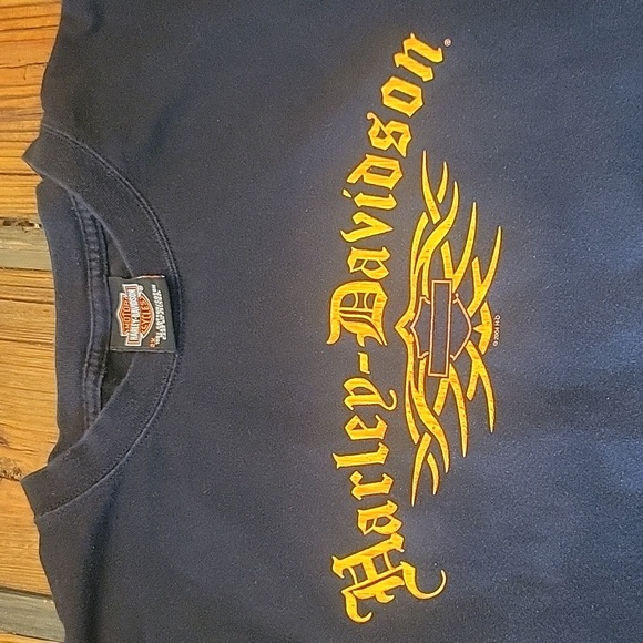 4 Harley Davidson t-shirts (4) - Picture 2 of 8